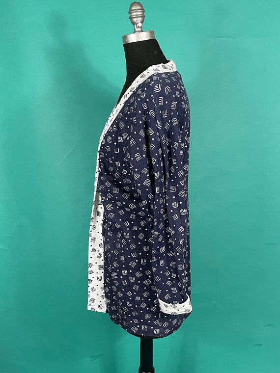 Vintage 90s Reverse Abstract Patterned White and … - image 6