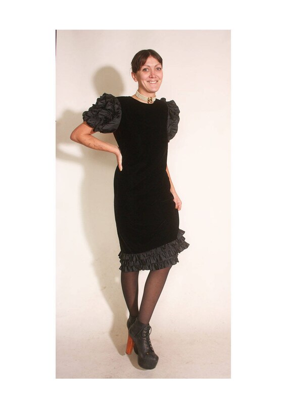 Vintage 1980s Velvet and Ruffles Maggy London Jean