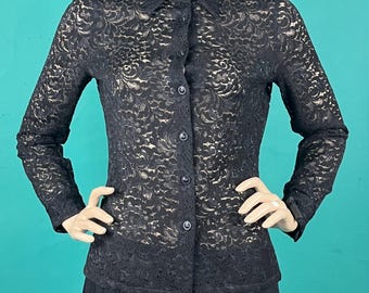 Vintage 90er Jahre DESIGNER Gianni Versace Couture Made in Italy Makelloser Zustand Langarm Schwarze Spitze Blumen Medusa Button Up Bluse Größe 42
