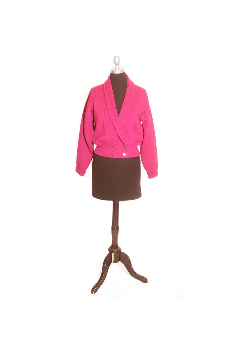 Vintage 1980s Hot Pink Double Breasted Virgin Wool Pendleton Cropped Knit Batwing Pullover Cardigan size M