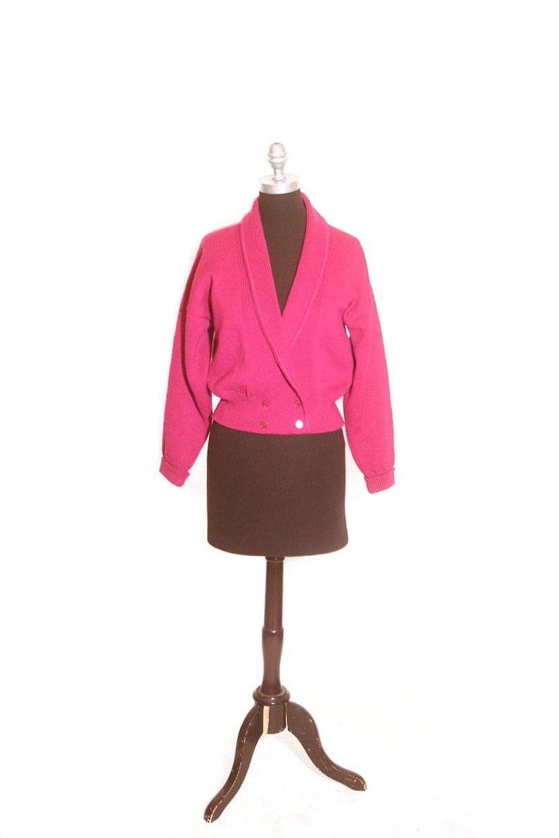Vintage 1980s Hot Pink Double Breasted Virgin Wool Pendleton Cropped Knit Batwing Pullover Cardigan size M