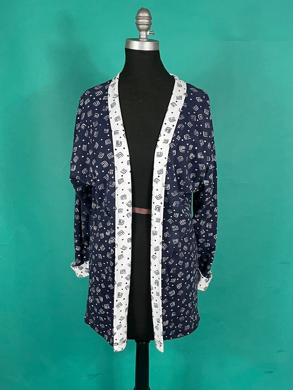 Vintage 90s Reverse Abstract Patterned White and … - image 2