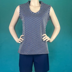 Navy and White Polka Dot Vintage 60s V Neck Polyester Mod Retro Sleeveless Muscle T Tank Top size Medium