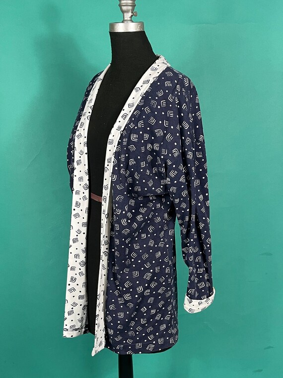 Vintage 90s Reverse Abstract Patterned White and … - image 4