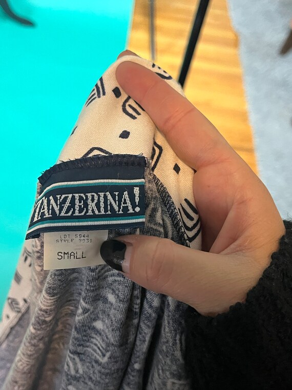 Vintage 90s Reverse Abstract Patterned White and … - image 10