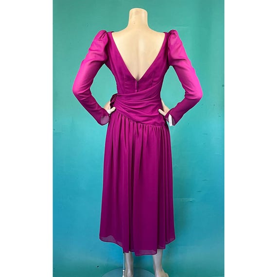 Raspberry Plunge V Open Back Vintage 80s House of… - image 1