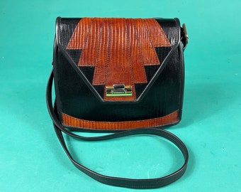 Vintage 80s Two Tone Art Deco Mint Condition Twist Snap Closure Shoulder Bag