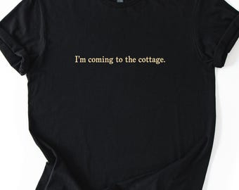 Ich komme zur Hütte T-Shirt, lustiges Häuschen Wochenende Geschenk, See Haus Urlaub Grafik T-Shirt für Hüttenausflüge & gemütliche Kurzurlaube