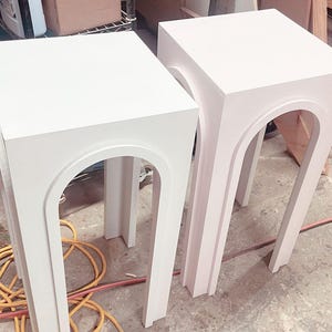 SQUARE PEDESTAL