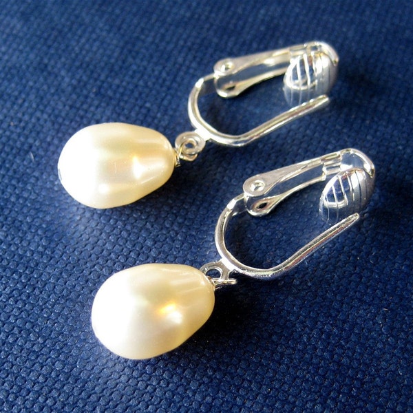 Clip en larme de perle dodu sur boucles d’oreilles, clips d’oreilles en argent, boucles d’oreilles à clipser en perle d’ivoire, clipons de mariage en perle de crème de cristal, fait à la main