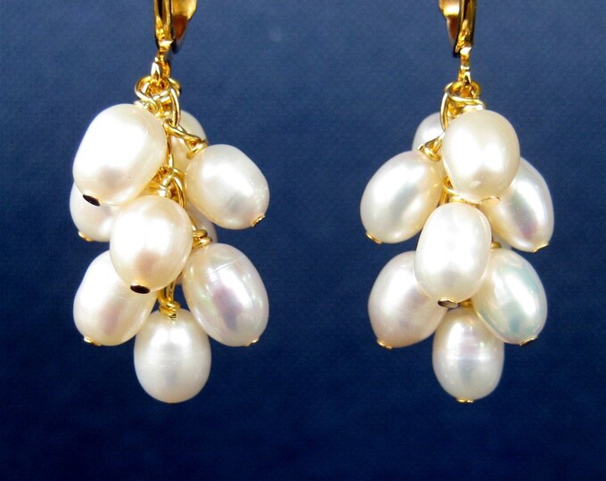 White Pearl Cluster Clip on Earrings Bridal Clipons Gold Etsy