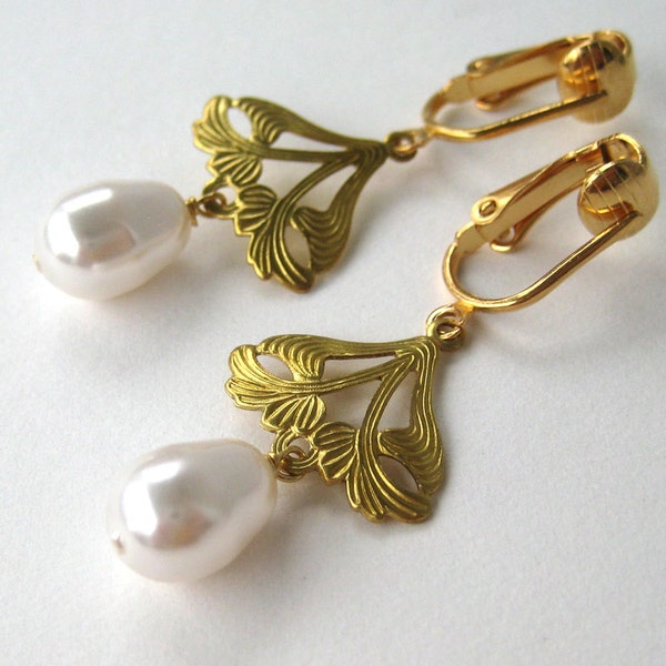 Art Nouveau Pearl Clip-on Earrings, White Pearl Teardrop Clip Earrings, Golden Leaves Dangle, Gold Ear Clips Bridal Clipons Rossetti's Bride