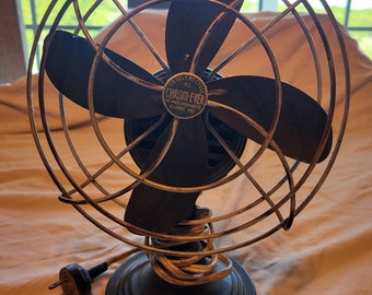 Vintage Chrom-Ever electric desk Fan