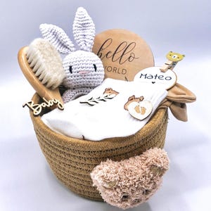 Personalisiertes Baby Geschenk Korb | Geschenkset Neugeborenes | Babyparty Geschenk | Baby Willkommensgeschenk | Geschenkidee Geburt süß