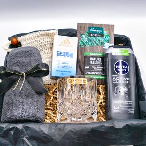 Geschenkbox für Männer | Whiskey Geschenk | Geschenkset Mann |Geschenk Herren Geburtstag mit Bartpflege | Duschgel Vatertag