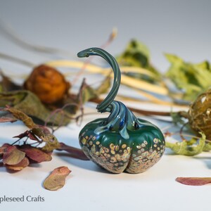 Mini Pumpkin Green Mystery, Fantasy Glass Pumpkin, Handmade Flamework Glass image 9