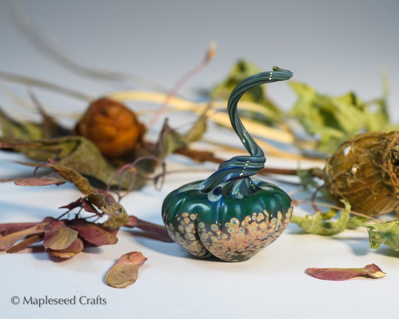 Mini Pumpkin Green Mystery, Fantasy Glass Pumpkin, Handmade Flamework Glass image 4