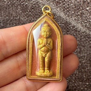 Ai Kai Boy Diener Bring Glück in Leben, Wunder Wunsch, Reichtum und Wohlbefinden Thai Amulett Talisman Anhänger.
