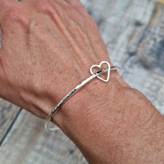 Silver Hammered Bangle With Open Heart Charms – Silver Bracelet