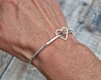 Silver Hammered Bangle With Open Heart Charms – Silver Bracelet