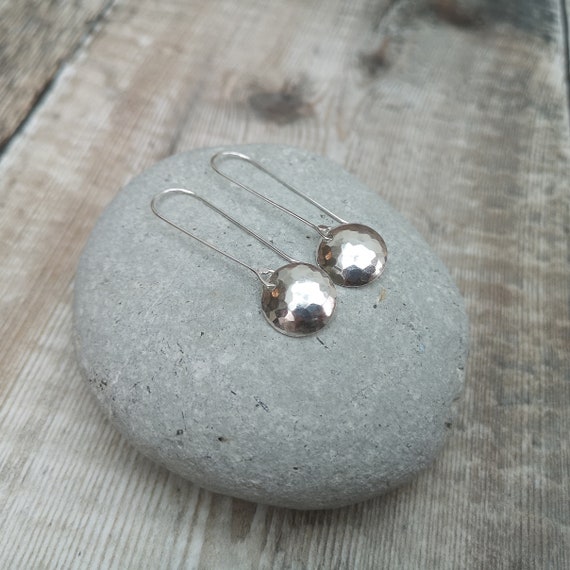 Etsy hammered silver earrings discount