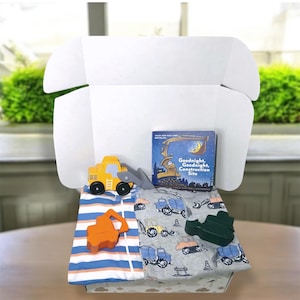 Construction Baby Boy Gift Set: Board Book & Bath Toys 0-3 Months