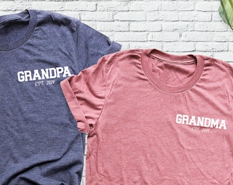 Grandparents Baby Announcement Shirt Grandpa Grandma Tshirt, New Grandparent Tees, Grandma Est Tee, Grandpa Pocket Tee,Custom Est Family Tee