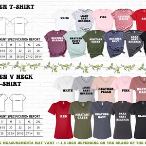Op de afbeelding: Een display van dames-T-shirts en V-hals T-shirts in verschillende kleuren, waaronder wit, roze, rood en zwart. Elk shirt wordt getoond met een maattabel met borst- en lengtematen in centimeters. De tekst "Women T-Shirt" en "Women V Neck T-Shirt" zijn zichtbaar.