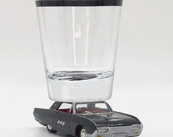 O carro original Hot Shot, Shot Glass, 1963 Ford Thunderbird, preto, marca High Speed
