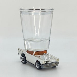 Il bicchierino da shot ORIGINALE Hot Shot, Classic Oldie, &#39;57 Chevy Bel Air, tutto cromato, auto pressofusa