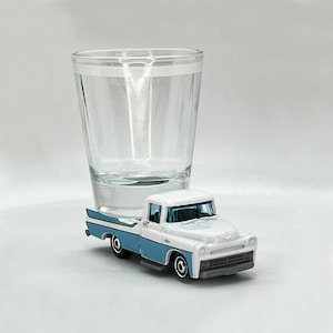 Verre à liqueur Hot Shots d'ORIGINE, camionnette Dodge Sweptside 1957, véhicule moulé sous pression