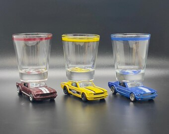 1965 Ford mustang 2 + 2 Fastback Die Cast Schnapsglas, Sie wählen, 3 Farben -Das originale Hot Shot Schnapsglas - Muskel-Auto-Geschenk, mustang Geschenke