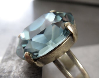 VINTAGE SEAFOAM Oval Crystal Ring in Soft Slate Blue Sea Green, Antiqued Brass Adjustable Ring Band, Vintage Style Oval Seafoam Crystal Ring