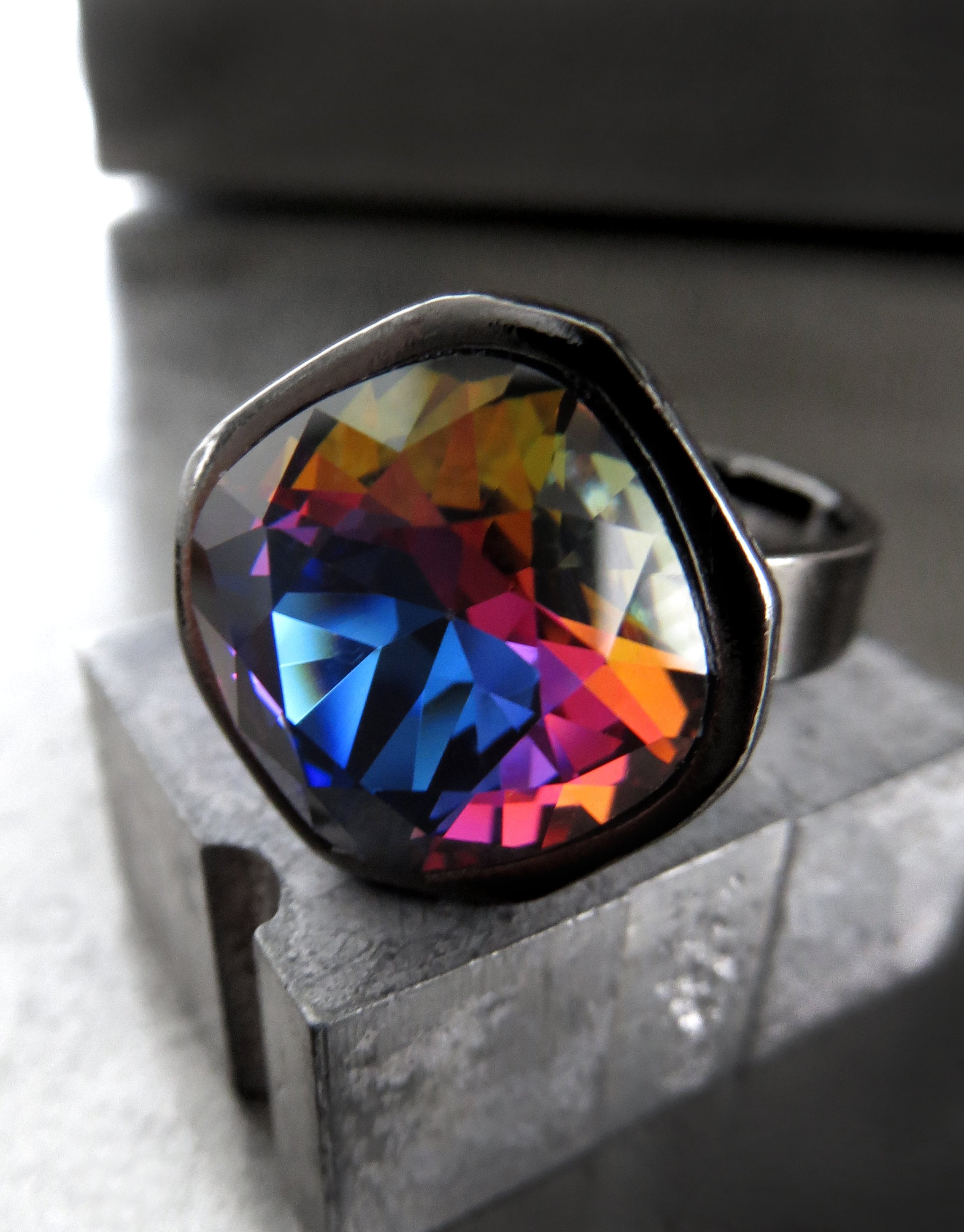 アクセサリー GARNI Vine Pattern Ring - Light - BLACK platinum diamond floral leaf and vine wedding ring