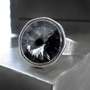 Black Night Crystal Ring with Rivoli Crystal, Antiqued Silver Adjustable Ring Band, Black Diamond Crystal Ring, Modern Minimalist Jewelry