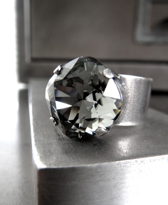 swarovski pinky ring