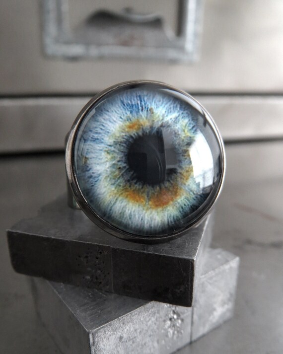 Realistic eye ring deals