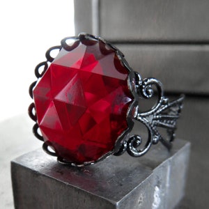 Deep Blood Red Gothic Ring with Black Filigree Band - Goth Halloween Jewelry, Trick or Treat Halloween Gift For Teenager Teen Alt Goth Girl