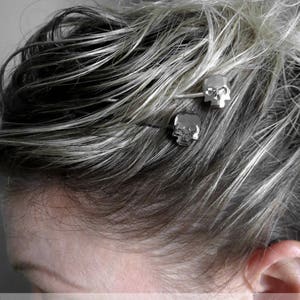 Black Crystal Skull Hair Pins Set of 2 Crystal Skull Bobby Pins in Midnight Black, Goth Black Hair Accessories, Gothic Halloween Jewelry image 7