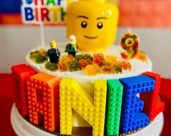 Placa con nombre de ladrillos - Adorno para tarta con nombre de ladrillo personalizado de la A a la Z/del 0 al 9, letras de ladrillo para cumpleaños, idea de regalo para sala de juegos, habitación infantil, nombre de ladrillo para guardería