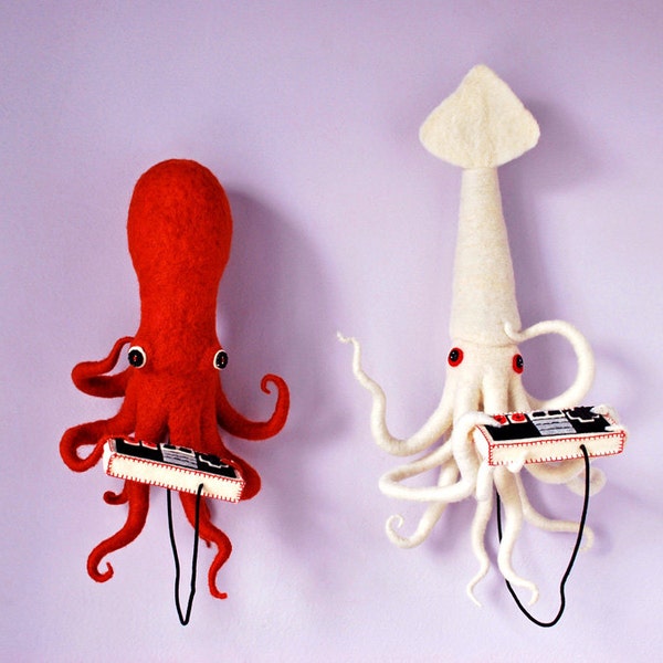 Print: Squid vs Octopus - Photography Poster Video-game Art Wall-decor Game-Controller Photo Geek Game-Lover Otaku geeky HineMizushima 水島ひね