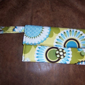 Fat Quarter Wristlet pdf Sewing Pattern- Instant Download - Very easy project for beginners - by Aivilo Charlotte