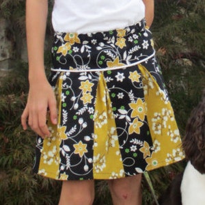 PDF Sewing Pattern Pleated Skirt with piping detail Sizes 6 12 months to 14 tween image 2