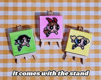 Handgemaakte Powerpuff Girls-kruissteekkunst op minicanvas met ezel