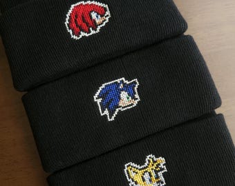 Handgemaakte gepixelde Sonic the Hedgehog-beanie | Hoed met kruissteek |  Sonic, staarten, knokkels | Uniek gamercadeau
