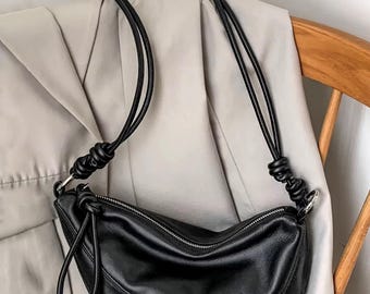 【NONCODE】Romone Croissant Shoulder Crossbag Black Small Croissant Bag | LEMAIRE