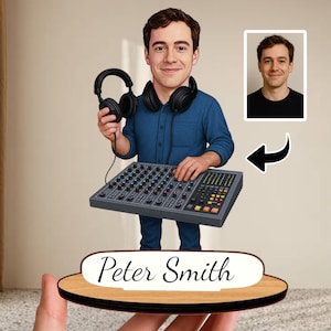 Figura de madera de ingeniero de sonido personalizada: decoración de estudio de audio personalizada