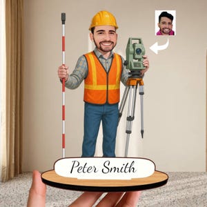 Regalo para agrimensor: figura de madera personalizada con caricatura para agrimensores, decoración única para escritorio de agrimensura para cumpleaños o jubilación.
