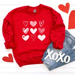 Heart Sketch Unisex Sweatshirt, Love Graphic Crewneck Jumper, Valentine&#39;s Day Gift, Cozy Pullover, Casual Winter Top, Romantic Apparel