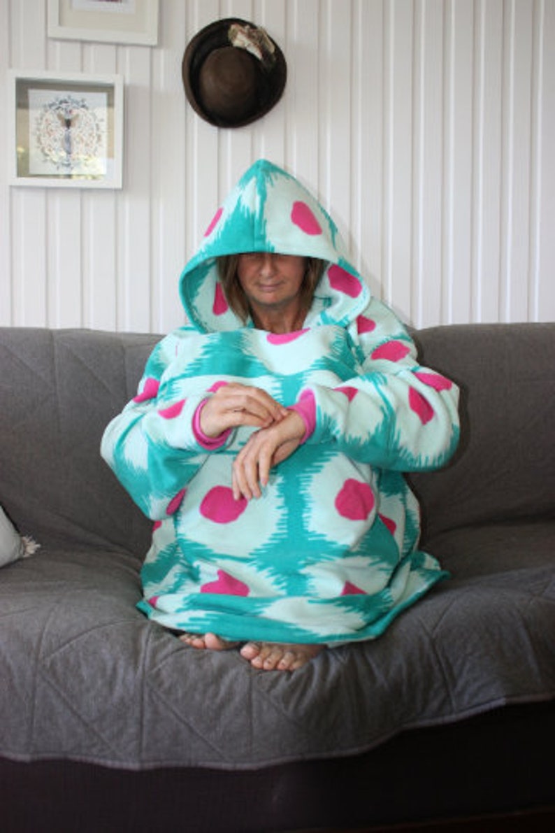 Blanket Hoodie easy unlined version Learn-to-sew PDF Pattern image 5